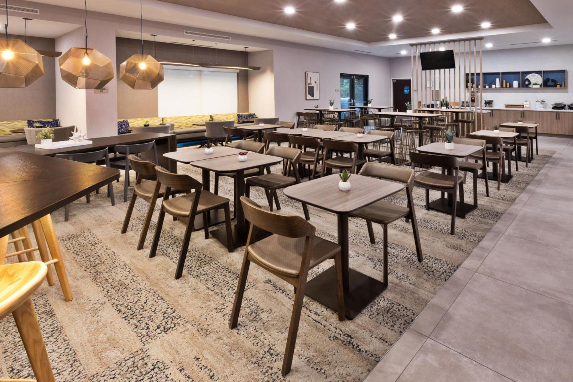 Springhill Suites Birmingham Colonnade Exteriér fotografie