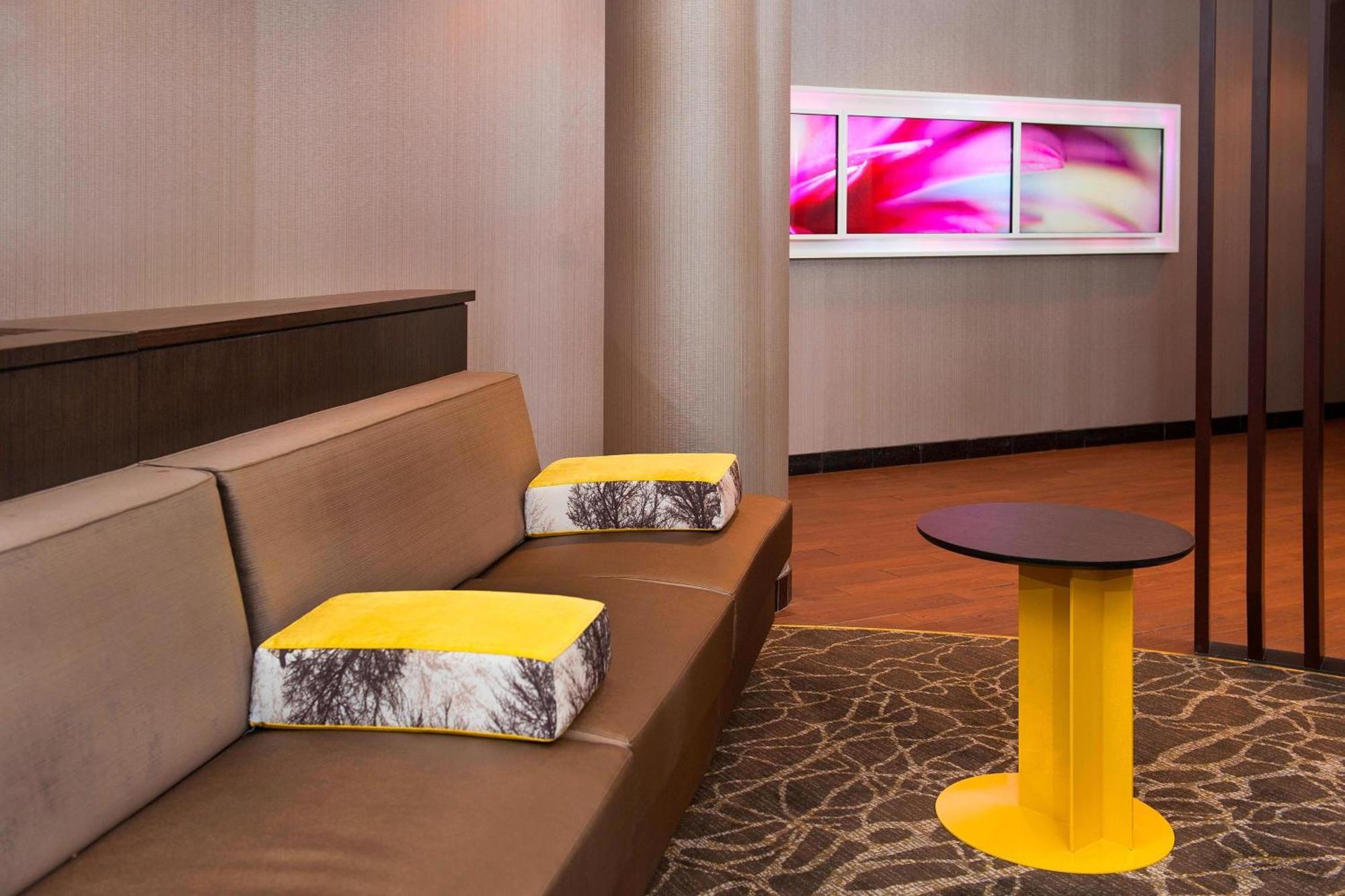 Springhill Suites Birmingham Colonnade Exteriér fotografie