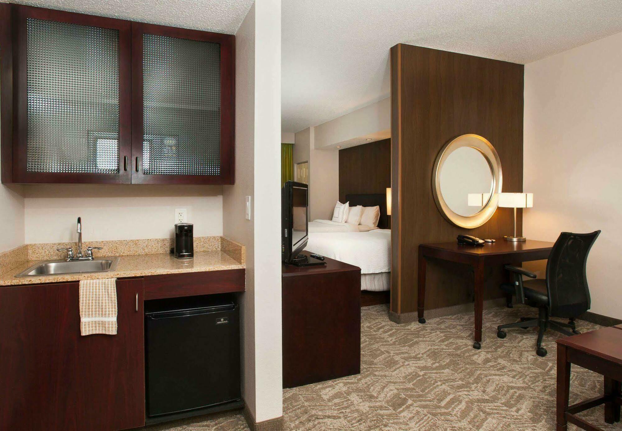 Springhill Suites Birmingham Colonnade Exteriér fotografie